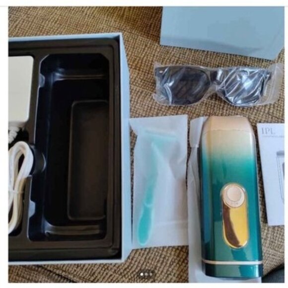 Laser Hair Remover Kit At Home New In Box IPL Brand At Home Hair Removal Device - Picture 3 of 6